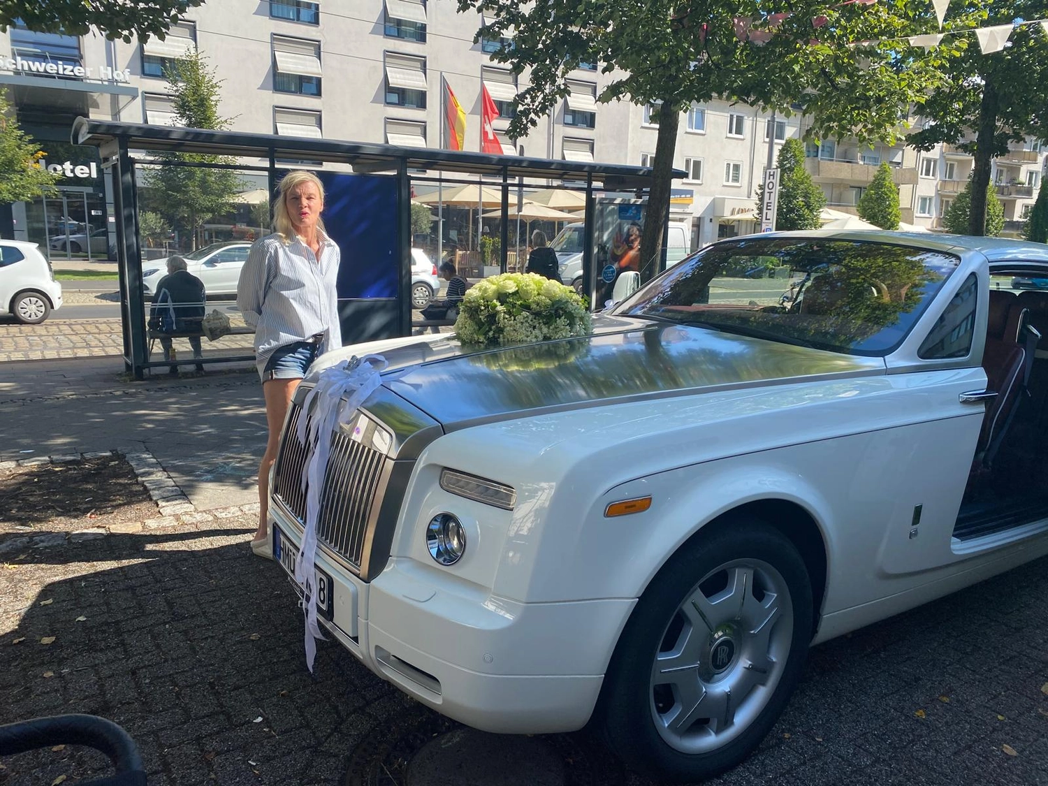 Tetta Knoll - Blumenhandwerk - Hochzeitsfolirstik