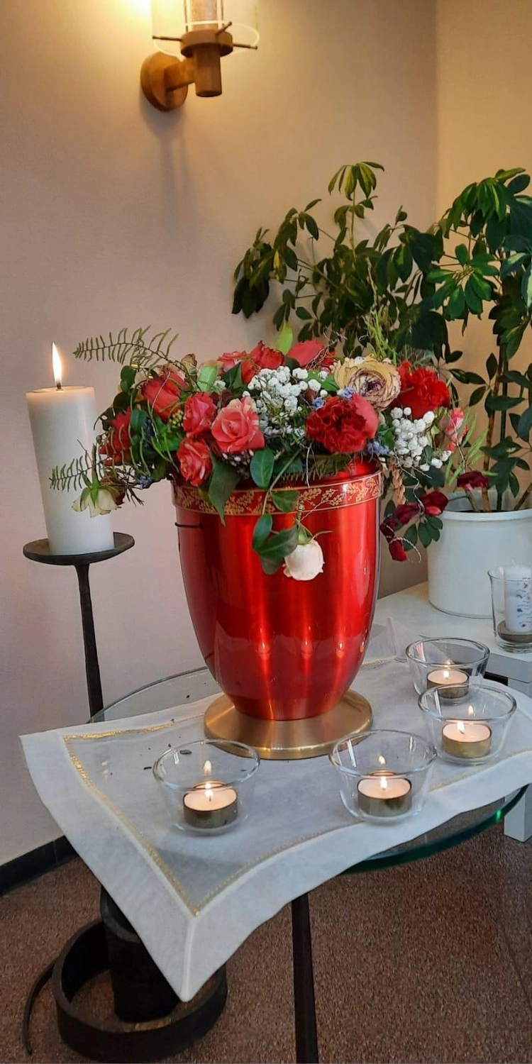 Tetta Knoll – Blumenhandwerk – Trauerfolirstik